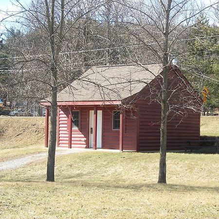 Mohican Little Brown Inn Loudonville Eksteriør bilde