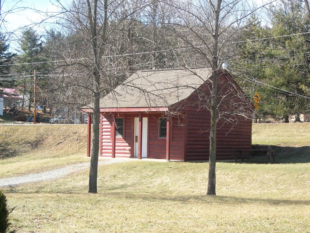 Mohican Little Brown Inn Loudonville Eksteriør bilde